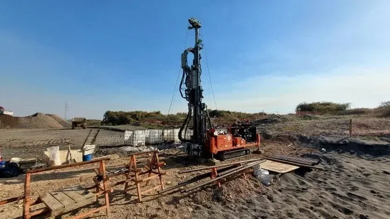 Calicata Exploratoria en Oviedo: Inspección Directa del Terreno de Cimentación